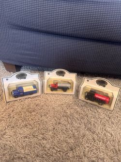 Set of 3 Chevron Die-Cast Vintage Oil Truck Models