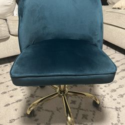 Velvet Chair 