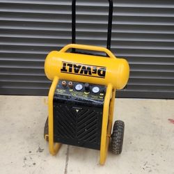DEWALT
4.5 Gal. Portable Electric Air Compressor