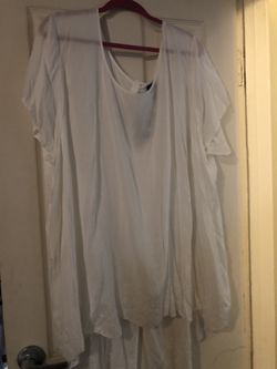 Torrid white embroidered blouse. Size 6 new