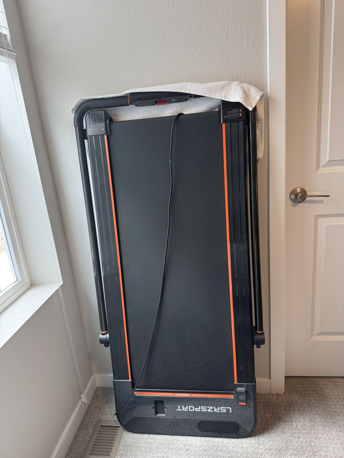 Treadmill/ Walking Pad With Handle Bar