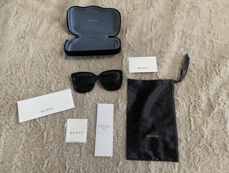 Women’s Gucci Sunglasses 