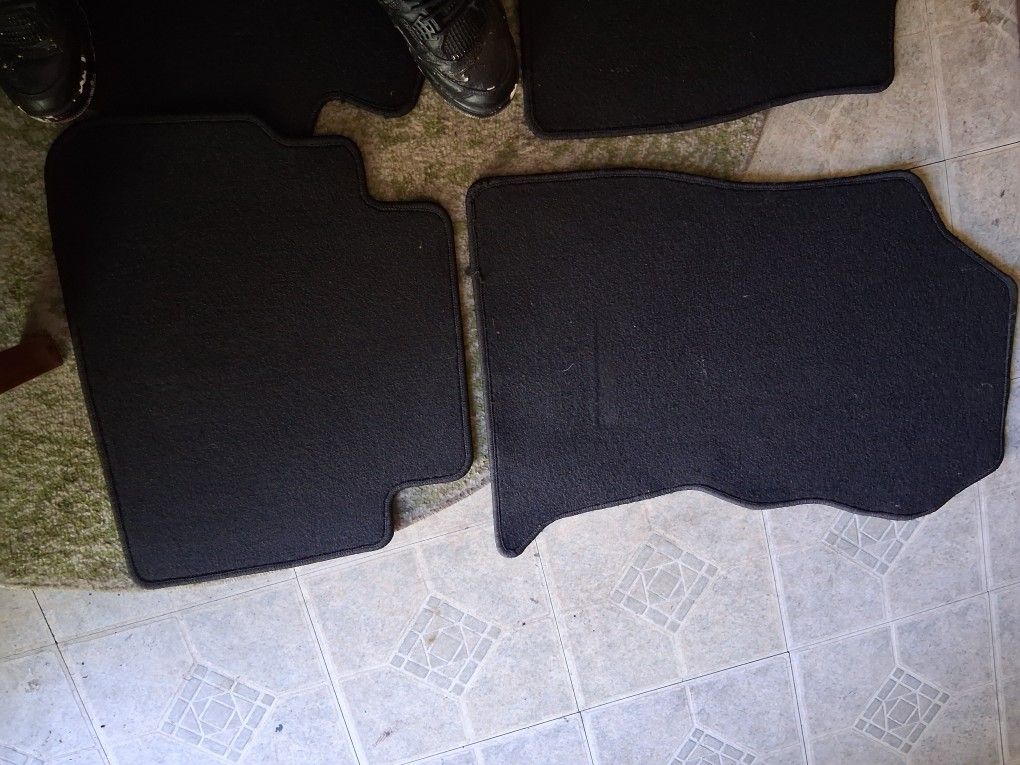 Suburu Forester Carpet Floor Mats