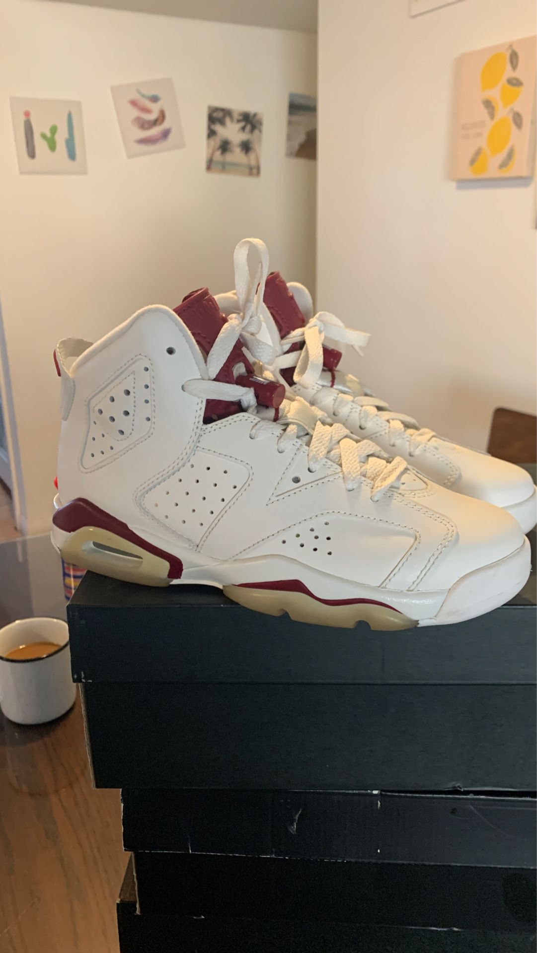 Jordan retro 6 maroon youth size 4.5