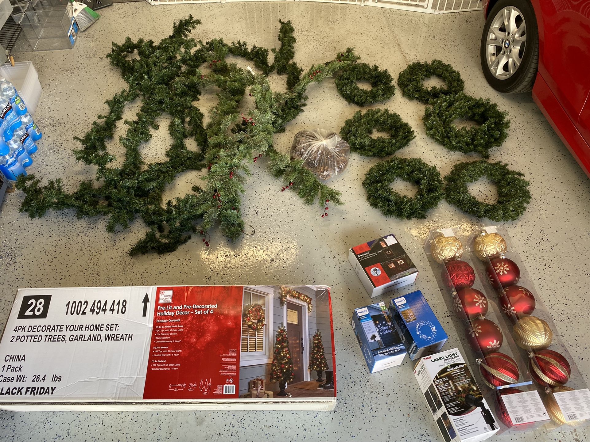 Christmas Decorations - LOT