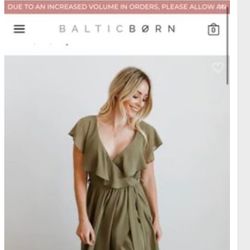 Baltic Born Sage Maxi Dress Medium. 