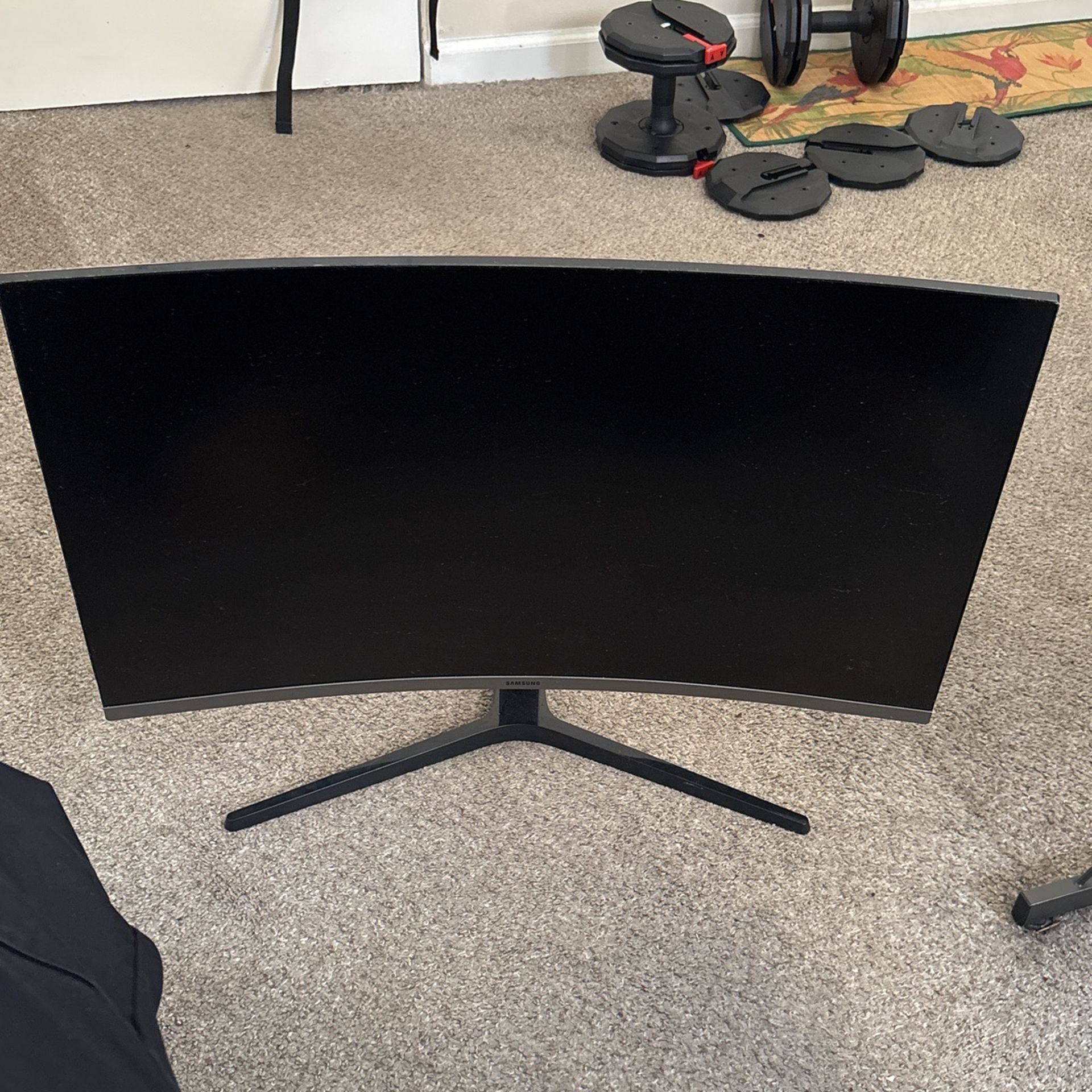 SAMSUNG 32 CURVED 