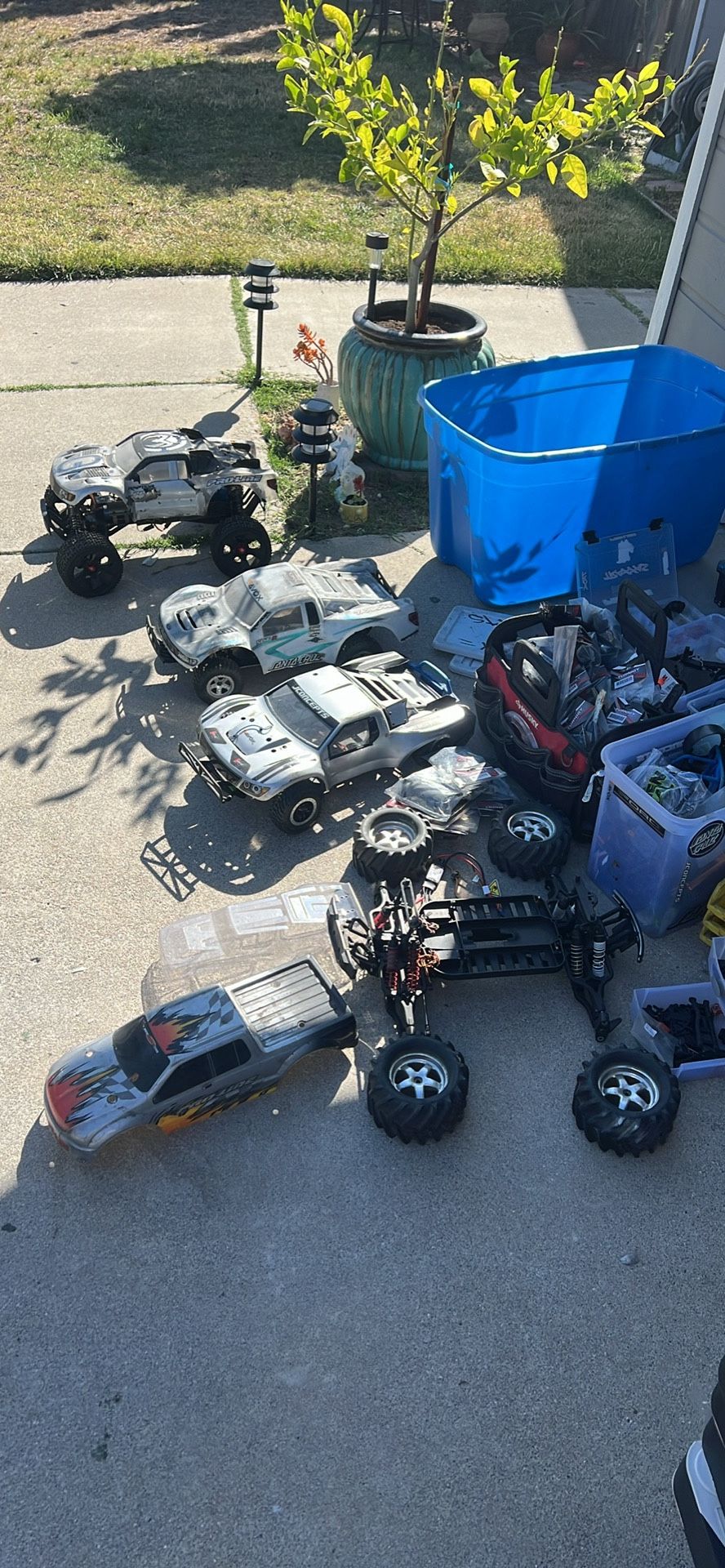 Traxxas race trucks