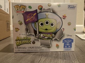 Disney Pixar Alien Remix Buzz Lightyear Funko POP Tees (GITD) glow in the dark. Sz Medium or 2XL