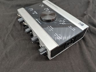 Native Instruments - Komplete Audio 6 mk1