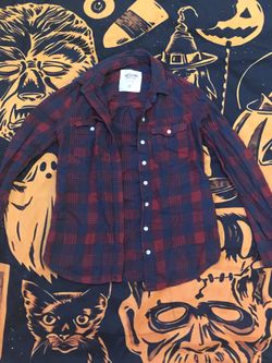 Women’s plaid shirt small