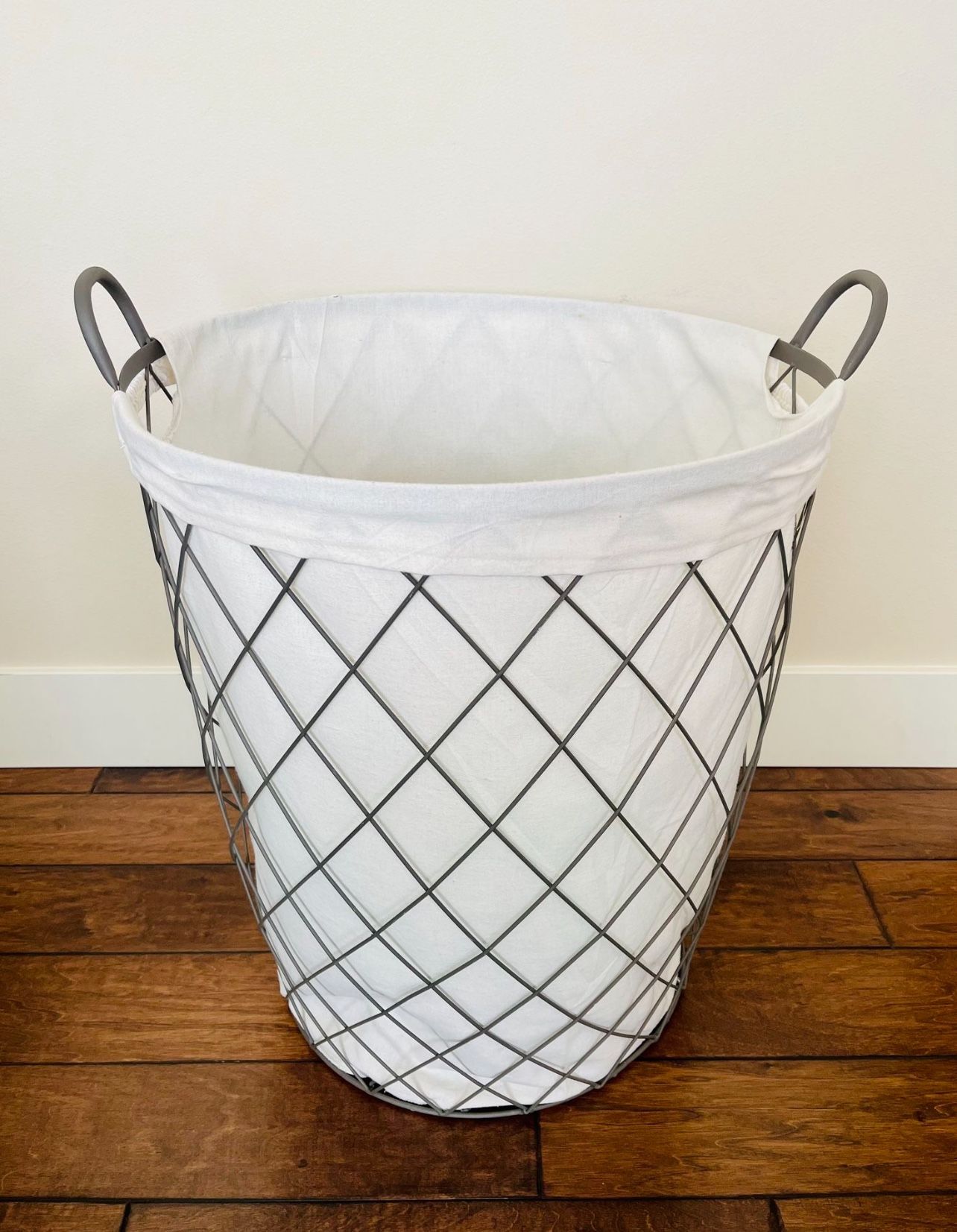 Lined Metal Wire Basket