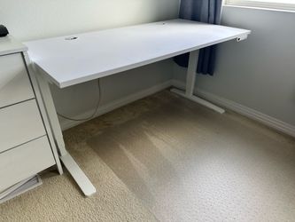 Uplift V2 Electric Standing Desk, 60"x30", Advanced Keypad