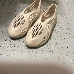 Yeezy Foam Runners 