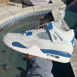 Jordan 4 Retro “Military Blue” Size 10 and 10.5
