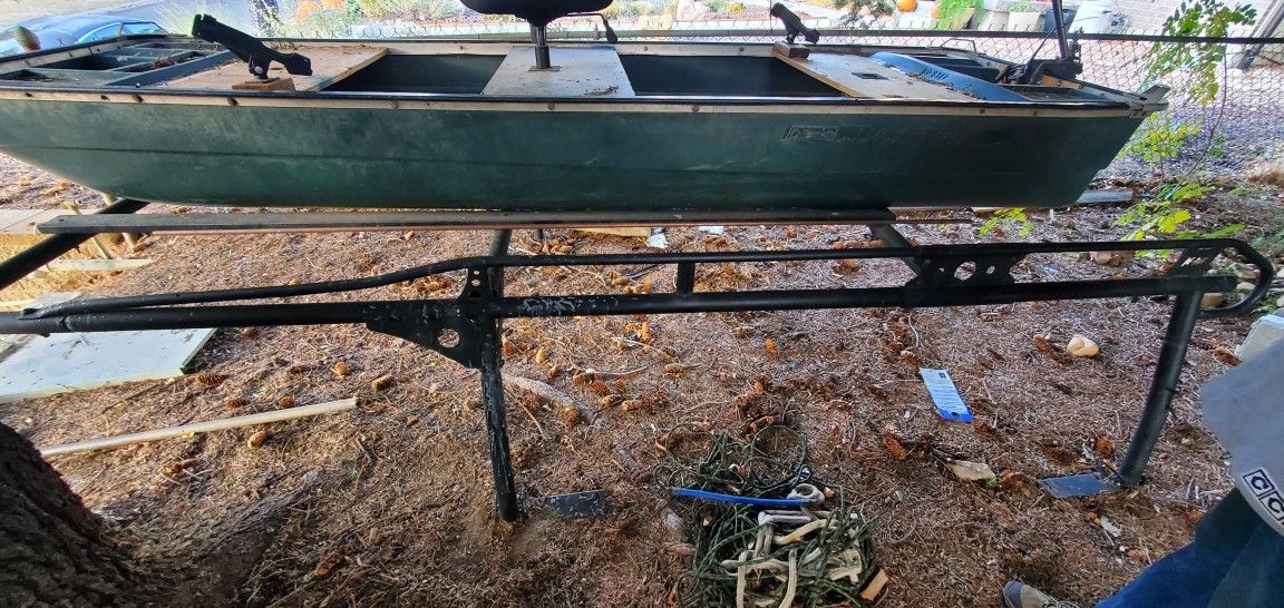 Flat Bottom Electric Hunting/Fishing Boat w/traveling Rack For the Truck