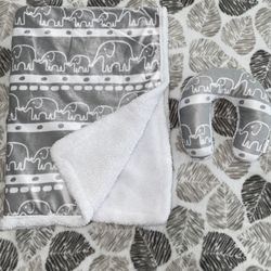 Baby Warm Elephant Blanket + Neck pillow