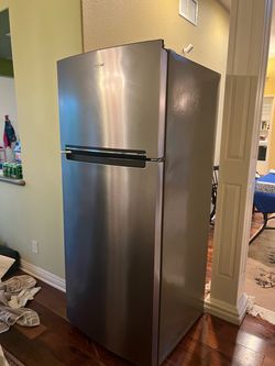 WHIRLPOOL REFRIGERATOR