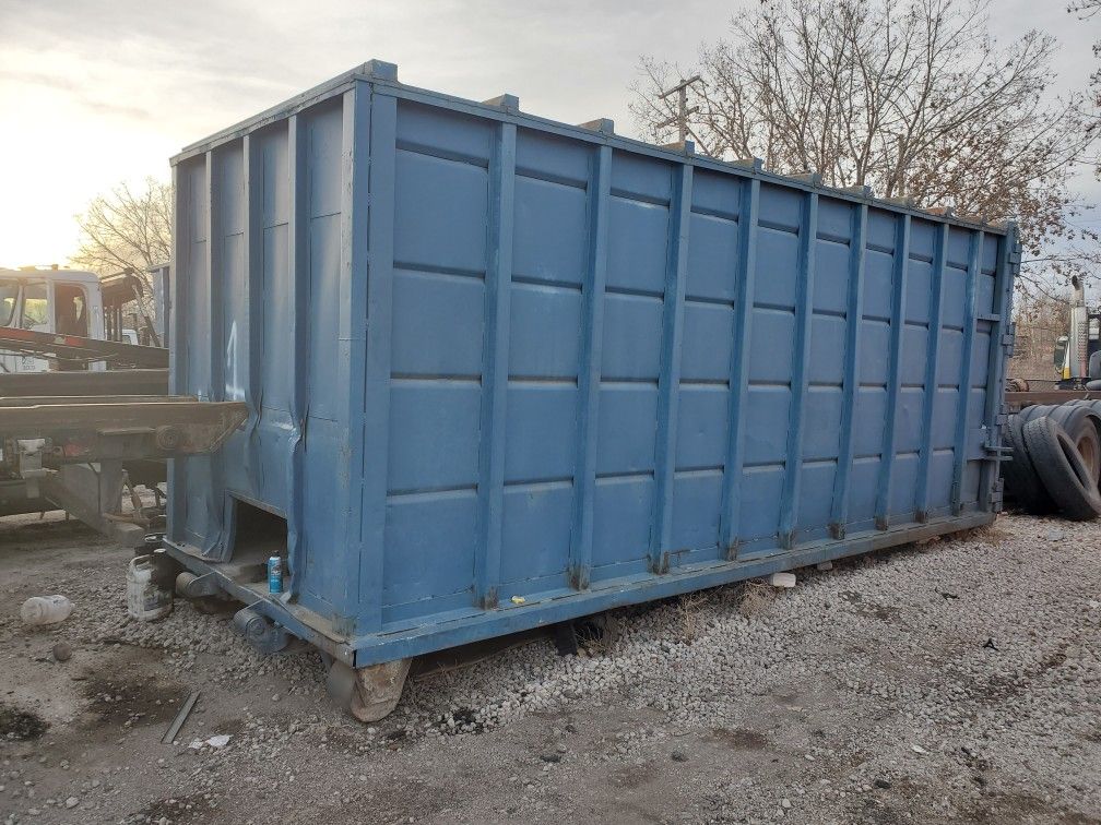 Storage container