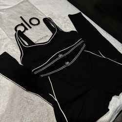Alo Yoga Set
