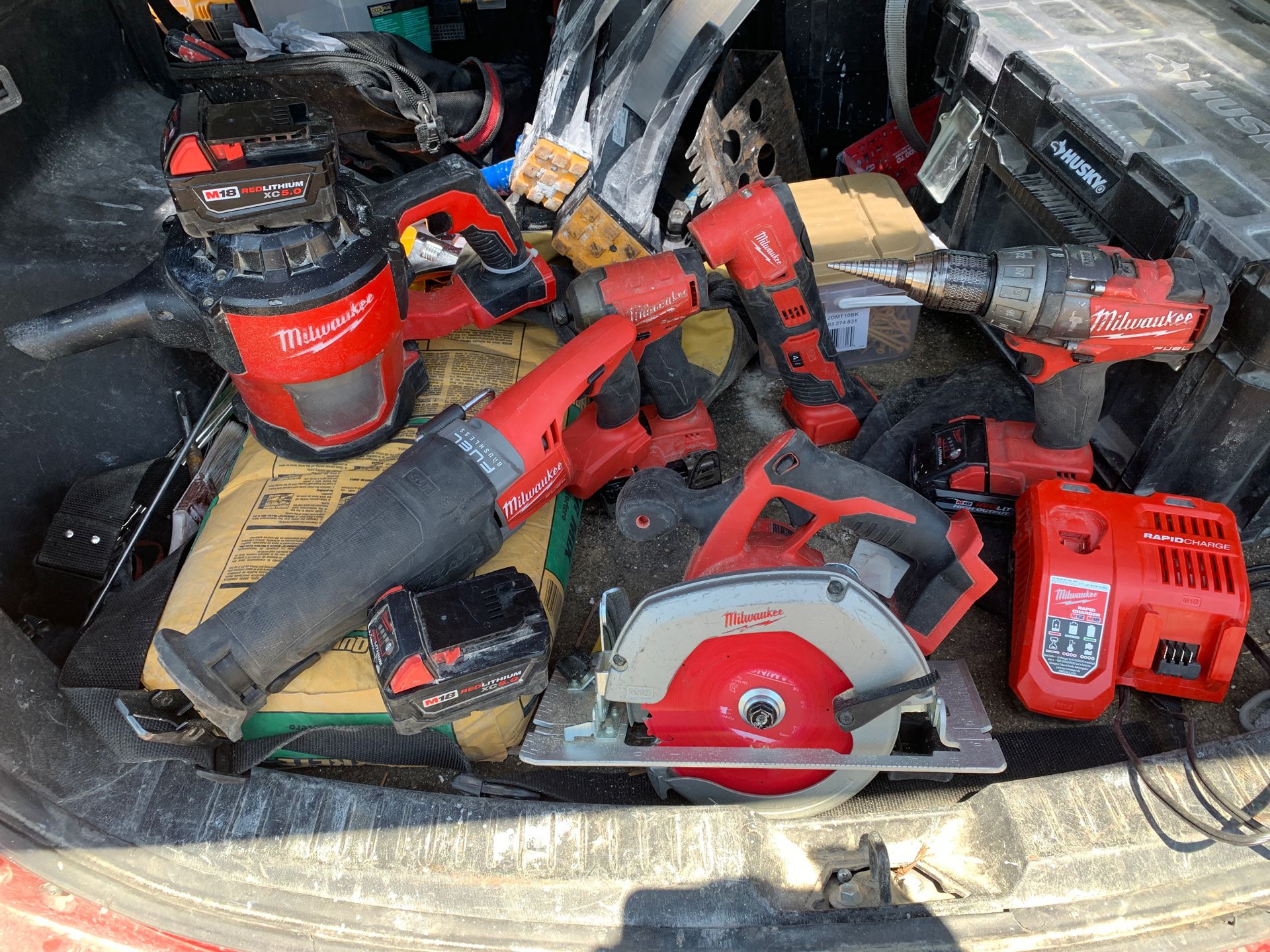 Milwaukee 6-tool combo with 5 batteries and rapid charger