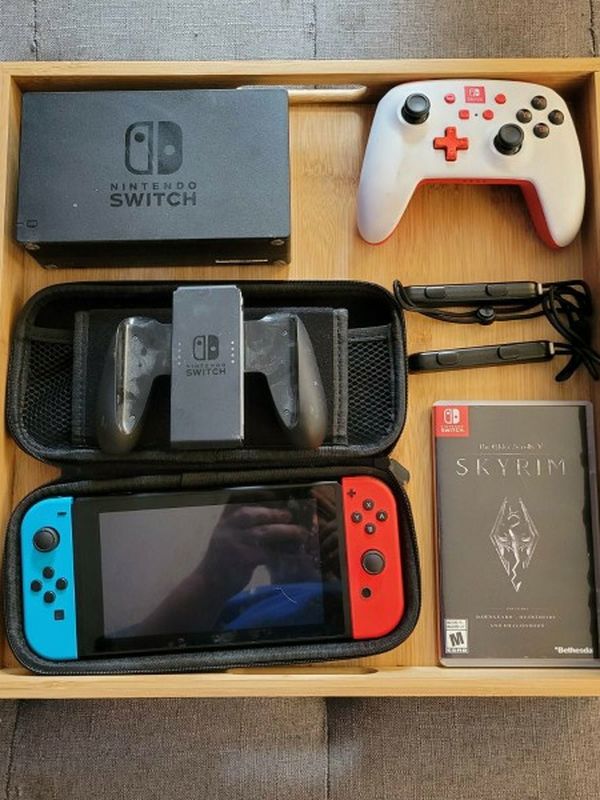 NINTENDO SWITCH CONSOLES