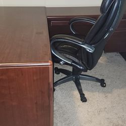 Executive L Shape Desk. 