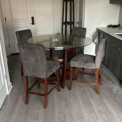 Dining / Kitchen Table Set 