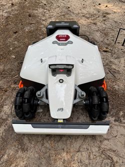 Self mowing lawn mower