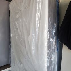 Box Spring And Mattress 