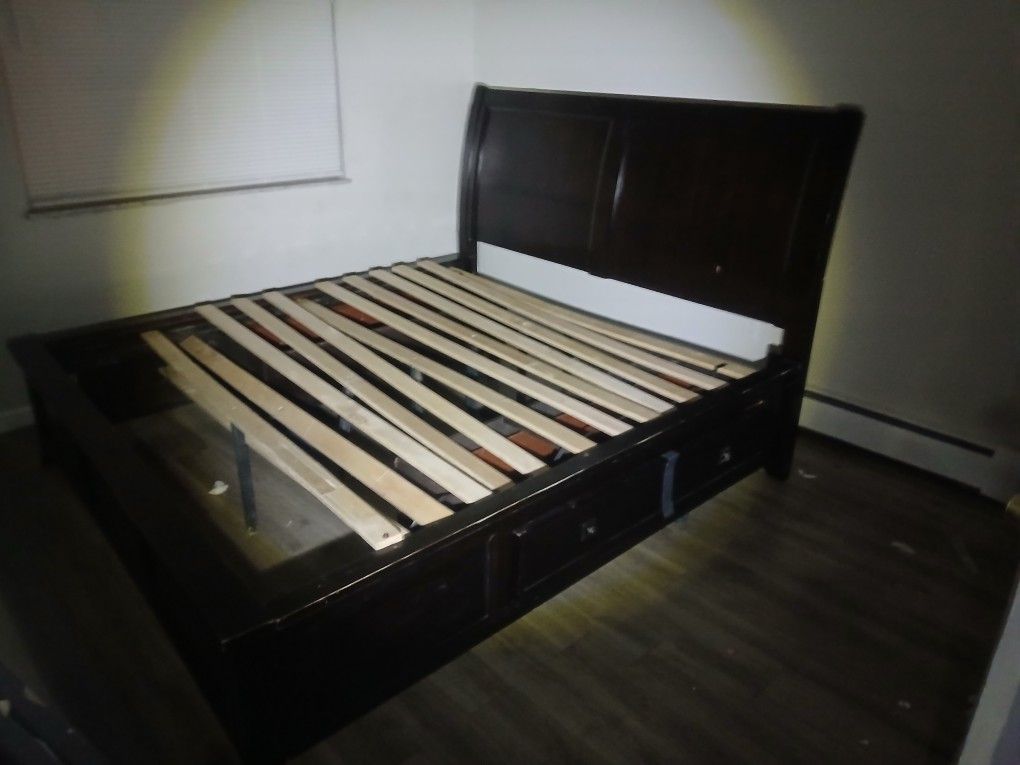 Ver Nice California King Sleigh Bed