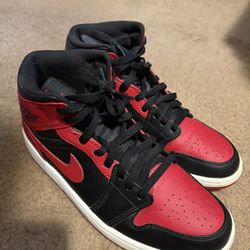 Red Air Jordan’s Mids Size 9