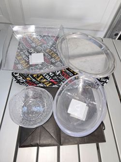 Plastic Trays & Bowls