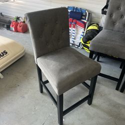 Like New City Furniture Counter Stools Set Of Four 