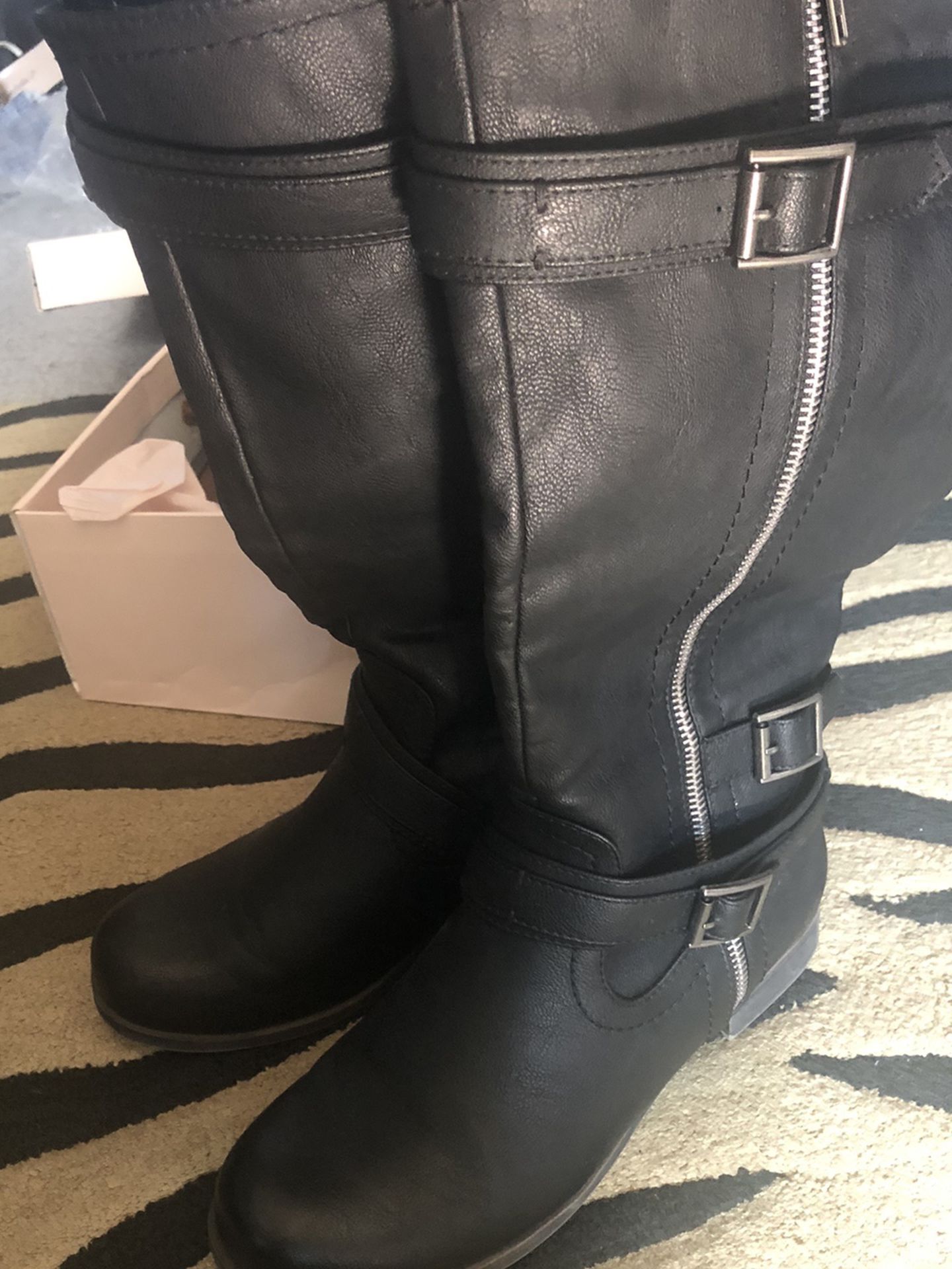 Womens Black Boots Size 7 1/2