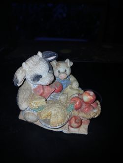 Mary's Moo Moos "You Are the Apple of My Eye" Figurine
