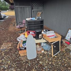 Pile O'Stuff (Updated Day 4)
