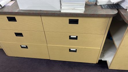 Drawers and counter on wheels