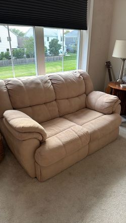Neutral Tan Ashford Sofa & Loveseat