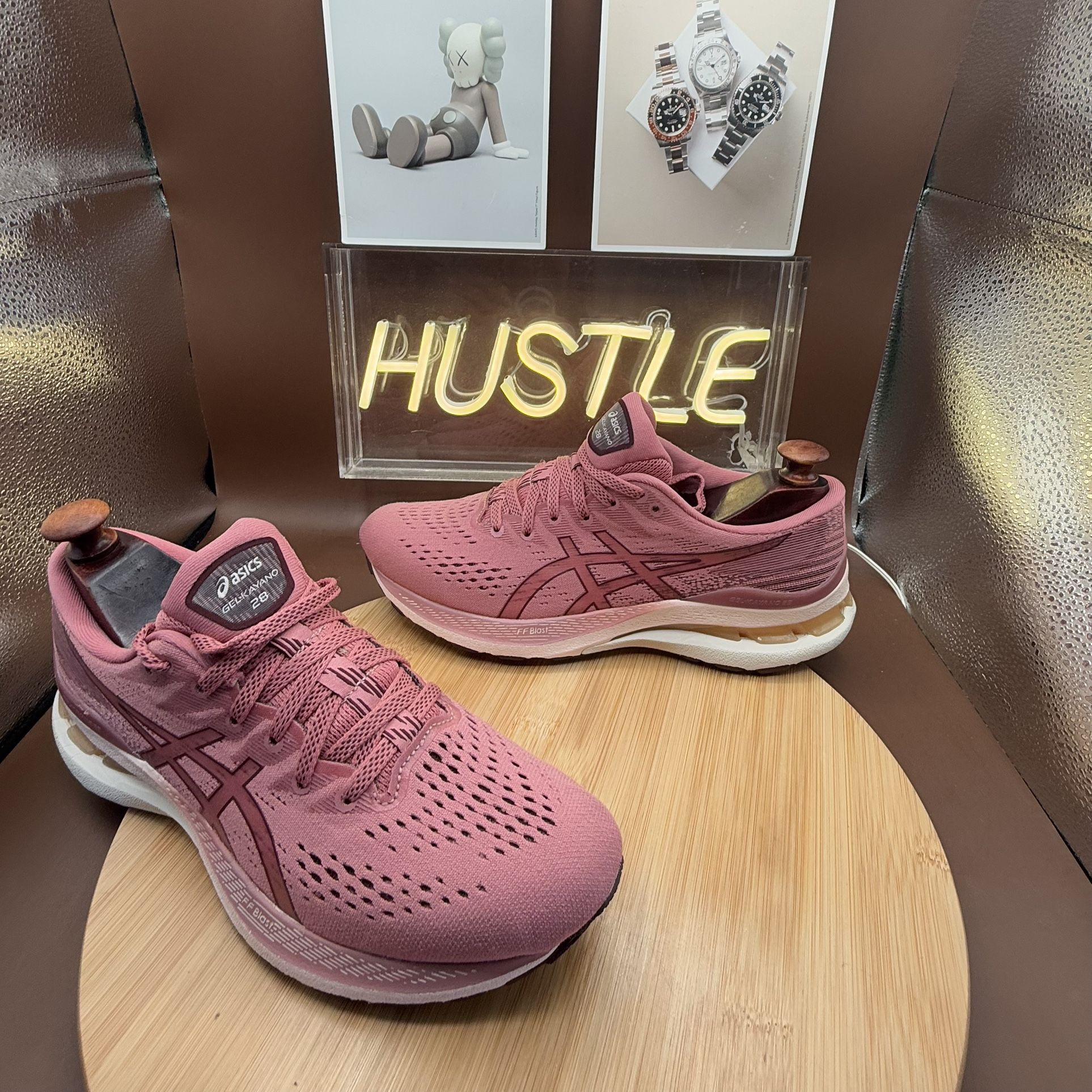 GEL-KAYANO 28 Women’s Smokey Rose/Deep Mars Running shoes Sz 8