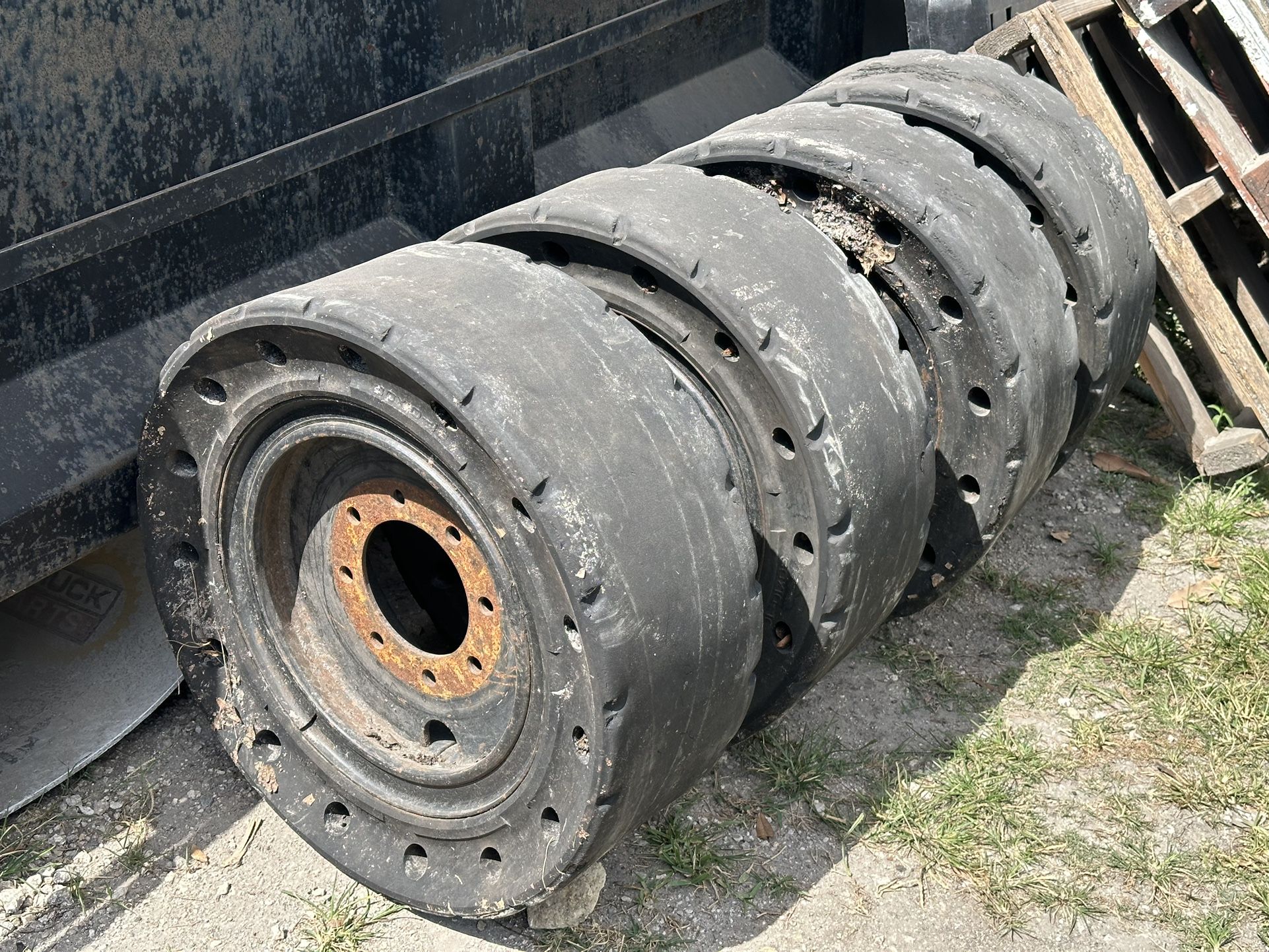 Bobcat Tire