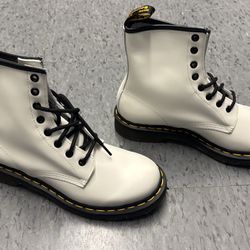 Dr. Martens 1460 White Smooth
