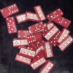DST Dominoes