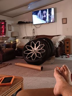 26 Inch 6 Lug Wheels