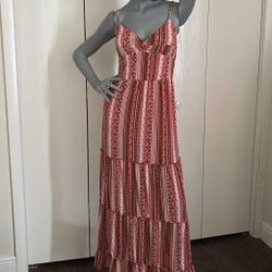 Long Woman Dress Size Medium (7-9)