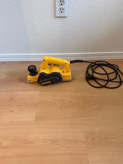 DEWALT DW680