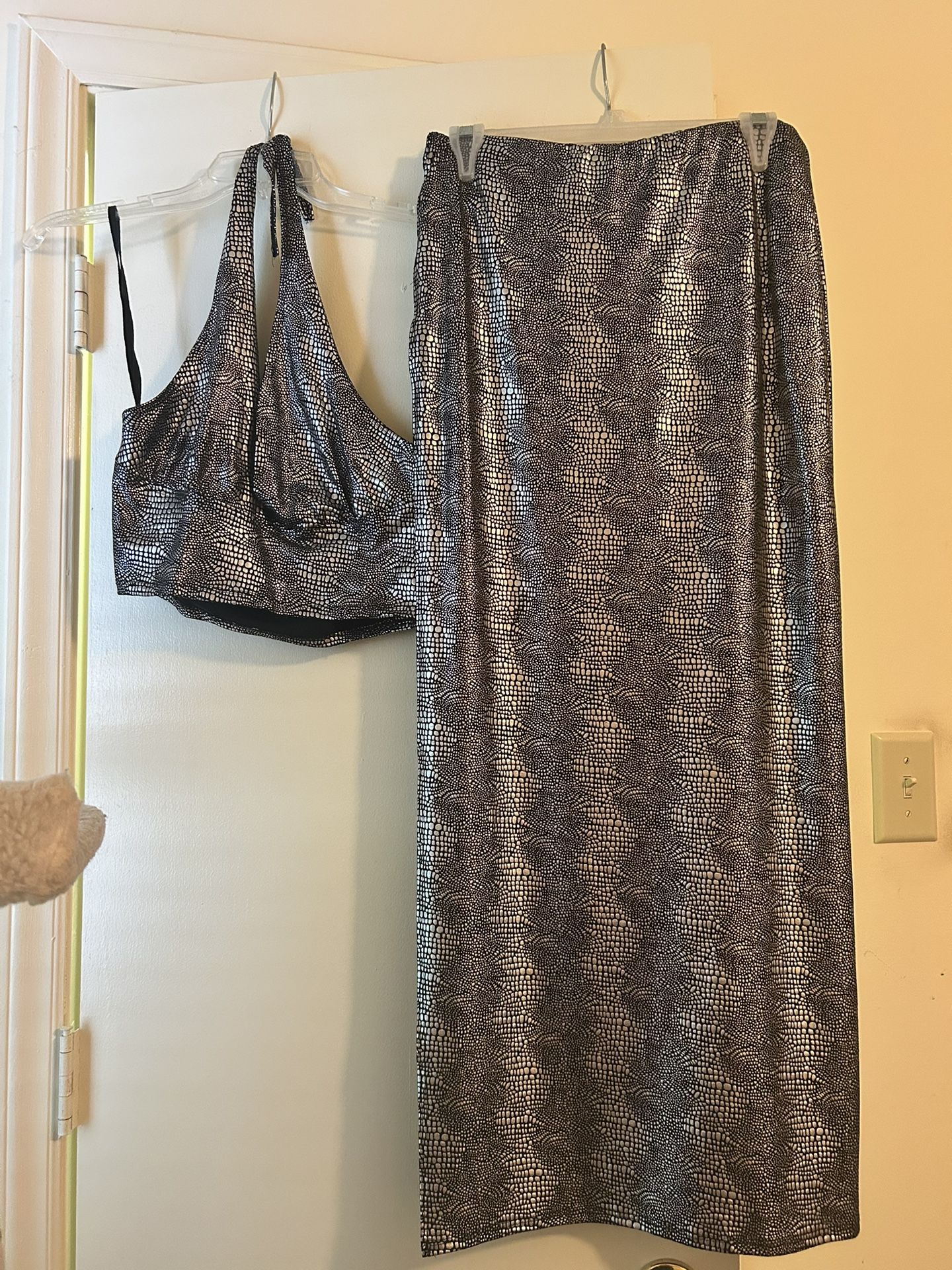 2 Piece Skirt With Halter Top