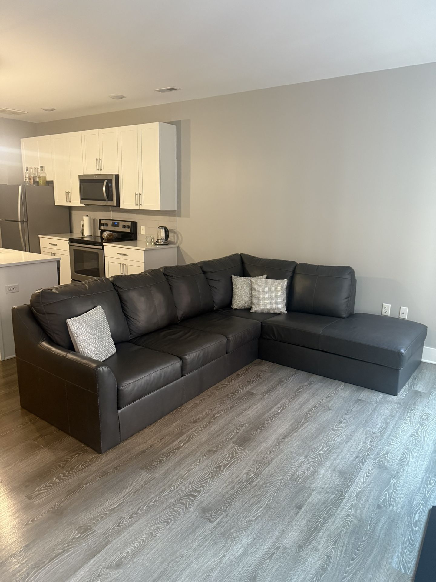 2-Piece Leather Sectional with Chaise