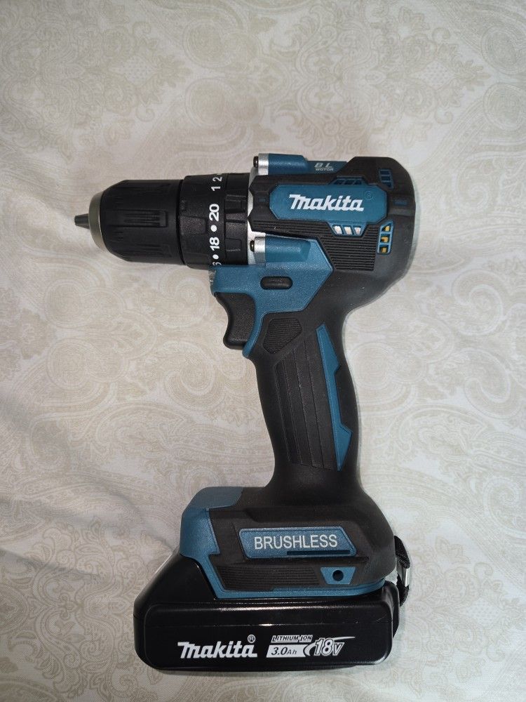 Drill Makita DDF 487