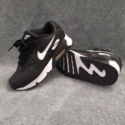 Nike Air Max 90 Kid's Size 1Y black/white CD6867-010
